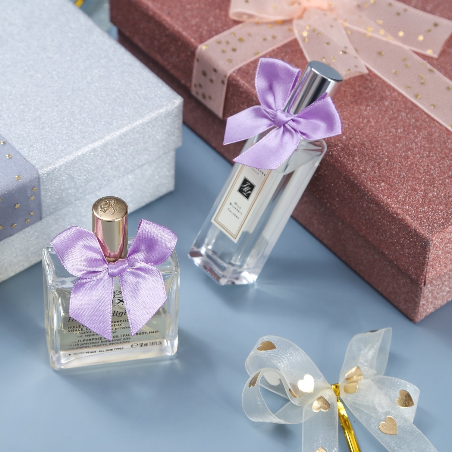 Ribbon application - luxury packaging