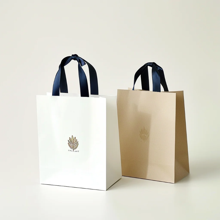 Luxury White Paper Bag Custom Printed Logo Personalized Shopping Gift Paper Bags With Your Own Logo